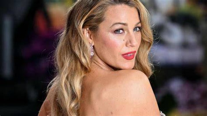 Blake Lively. I loved her in this movie. Blake Lively Dress, Blake Lively Family, Blake Lively