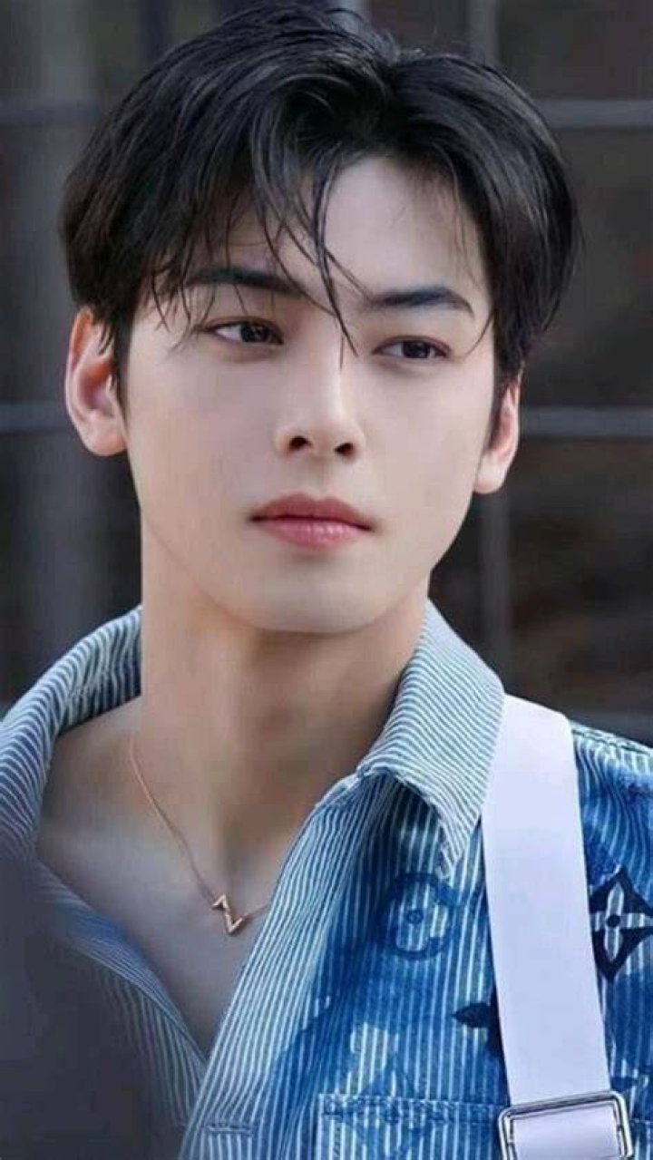 Cha Eun Woo h&oacute;a ma c&agrave; rồng trong phim mới, gặp lại người t&igrave;nh Moon Ga Young của "True Beauty"
